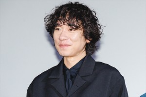 落合モトキ、映画『鯨の骨』初日舞台挨拶に登場