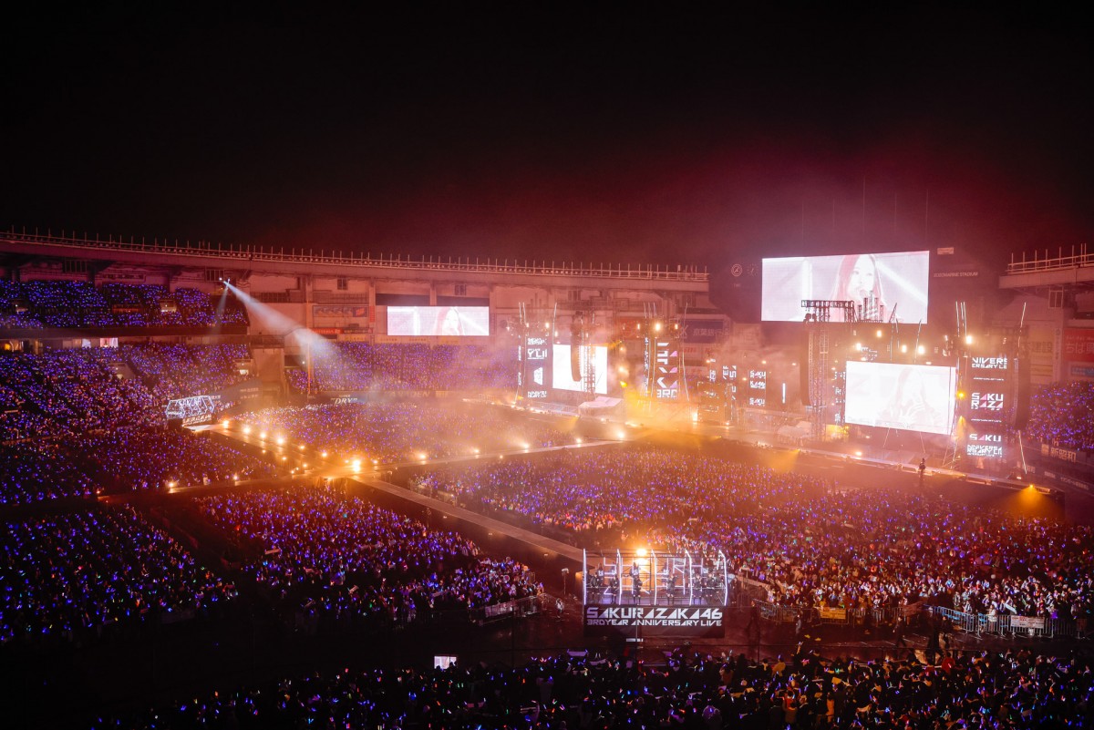 櫻坂46、3周年ライブに7万2000人「今までと違った1年」　遠藤光莉の復帰、「BACKS LIVE」開催発表も