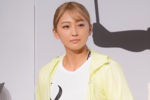 佐藤友佳、『ワコール「Team CW-X」発足イチローさんキャプテン就任記念発表会』に登場