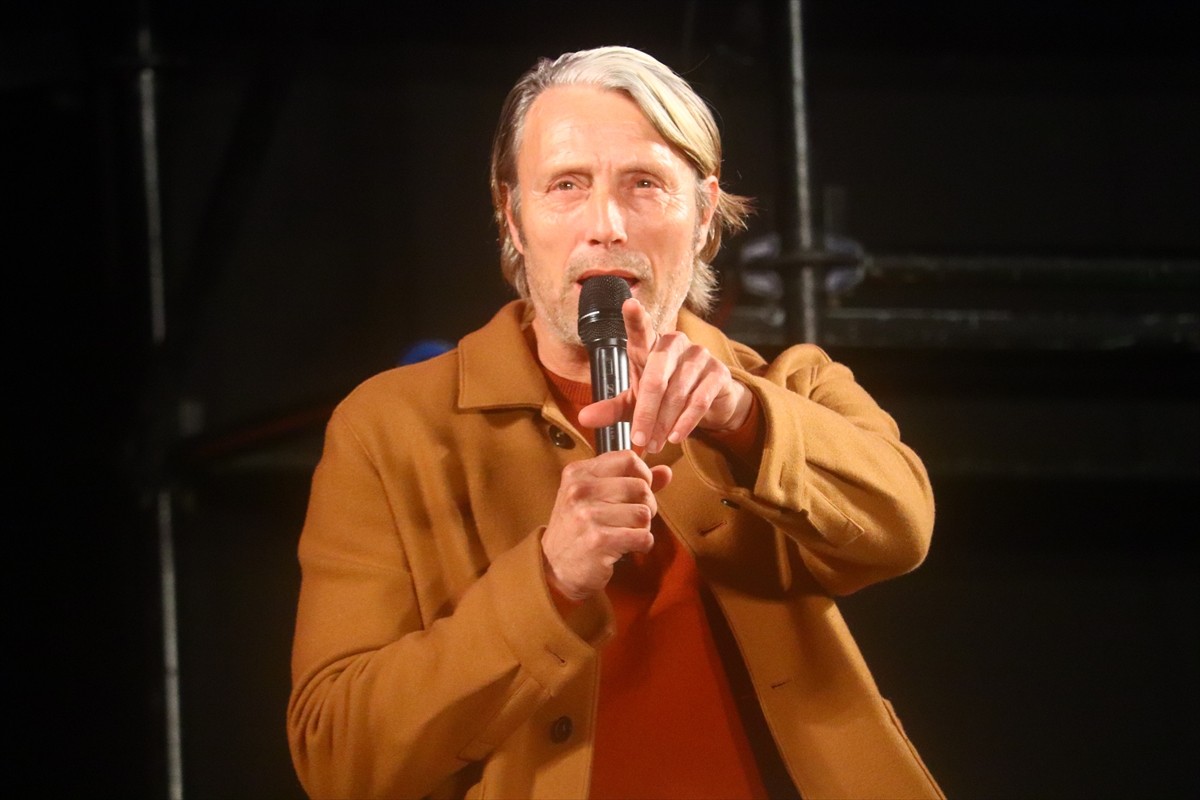 マッツ・ミケルセン、年を取って「服に気を使うようになりました」　セクシーでダンディーな理由明かす＜東京コミコン2023＞