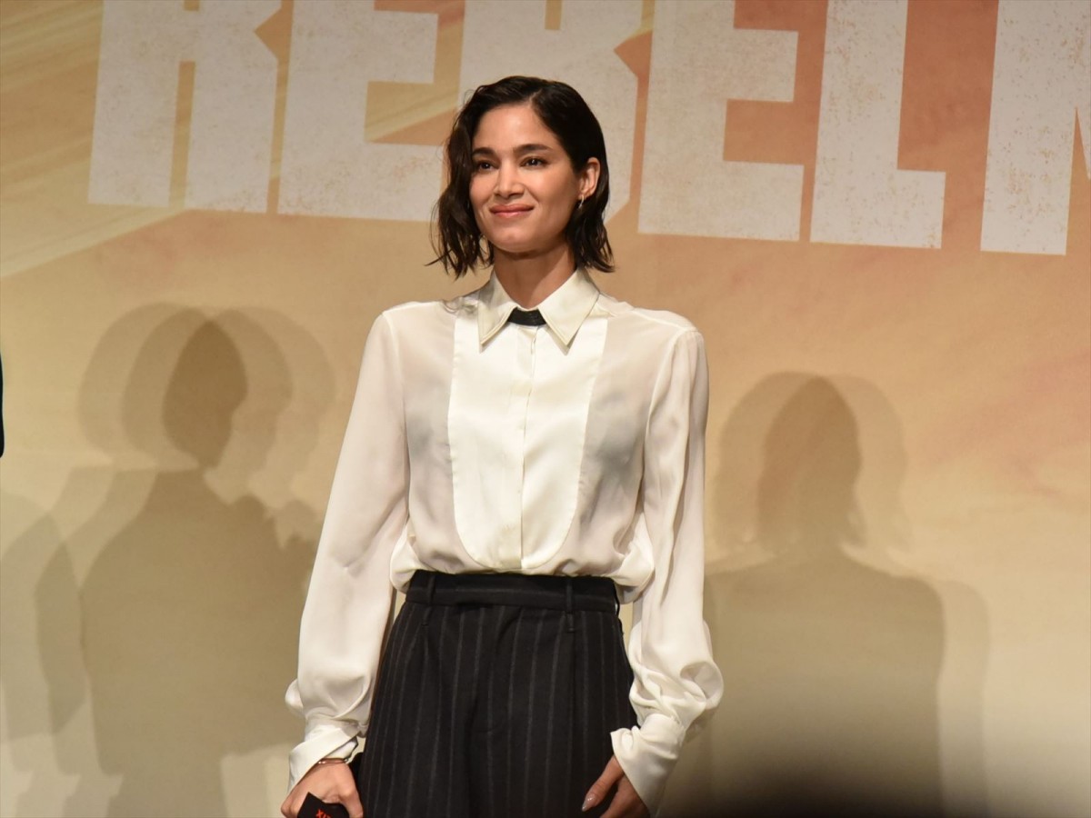 ザック・スナイダー監督、新作『REBEL MOON』の構想は「11歳の時」　INI・池崎理人も興奮「想像の100倍」