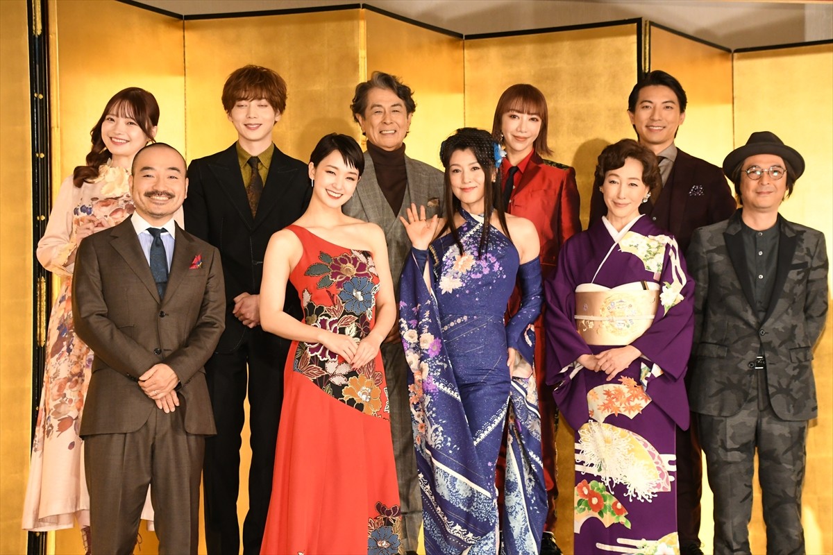 藤原紀香、舞台『キャッツアイ』で人生初の宙乗りに挑戦！「瞳が空を飛んでおりました」
