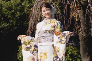 高橋ひかる、「オスカープロモーション 2024年新春 晴れ着撮影会」に登場