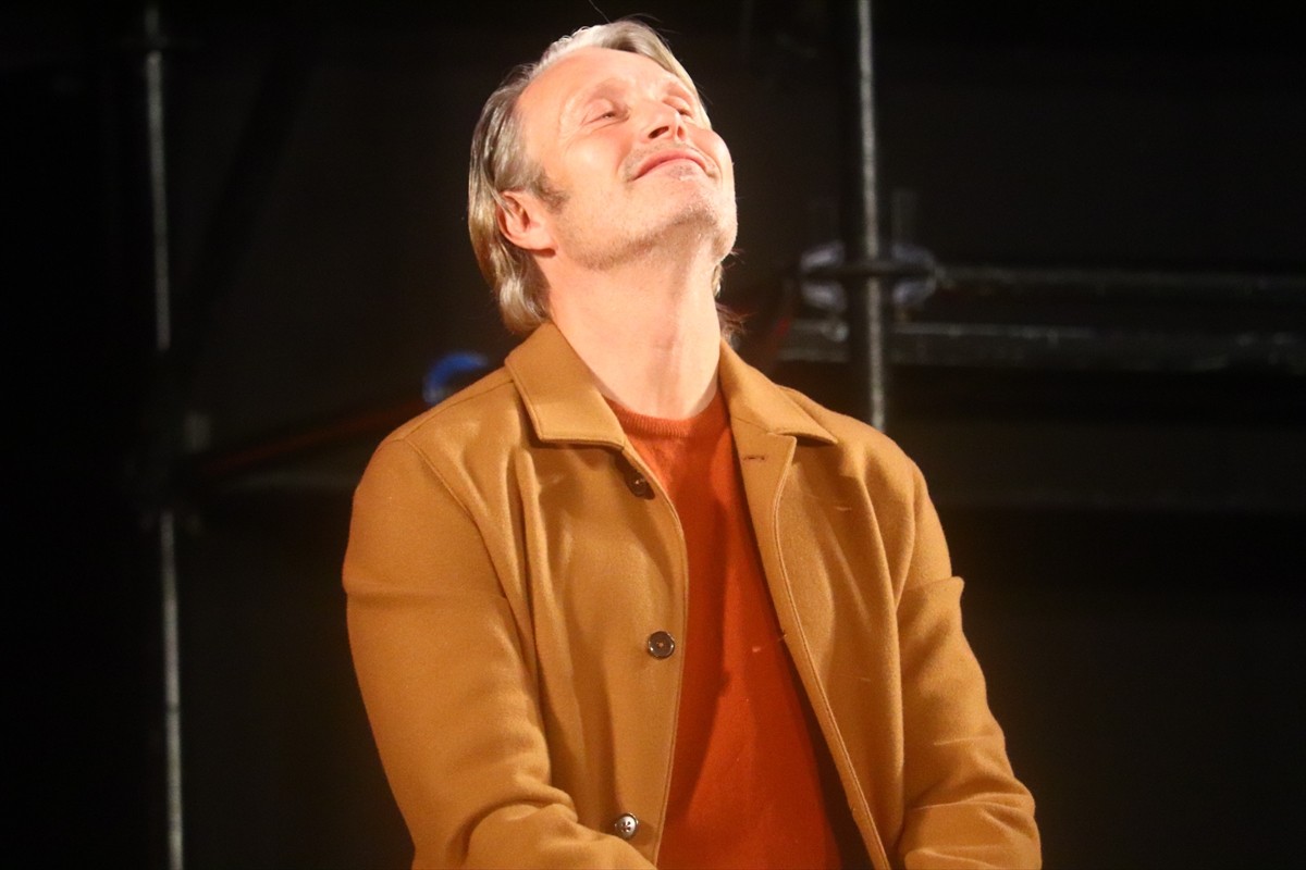 マッツ・ミケルセン、年を取って「服に気を使うようになりました」　セクシーでダンディーな理由明かす＜東京コミコン2023＞