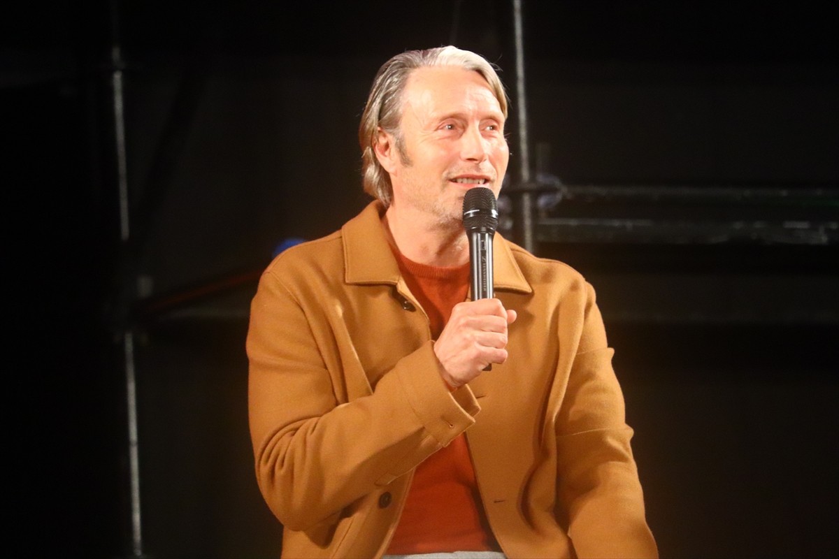 マッツ・ミケルセン、年を取って「服に気を使うようになりました」　セクシーでダンディーな理由明かす＜東京コミコン2023＞
