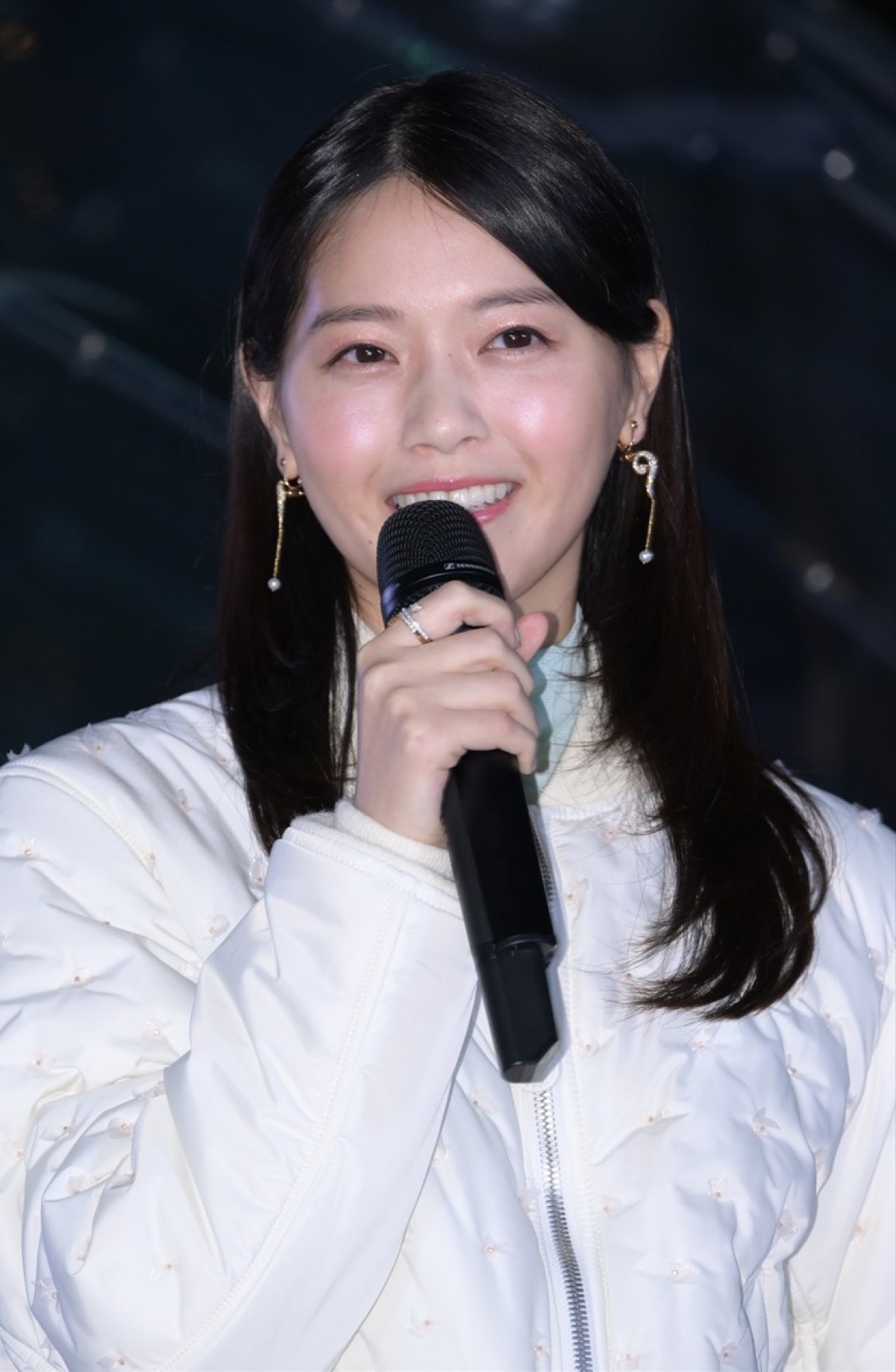 西野七瀬、初の点灯式が大ファンの『ポケモン』で歓喜「すごく嬉しい！」