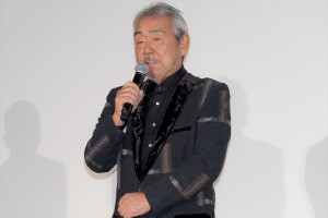 寺尾聰、映画『屋根裏のラジャー』初日舞台挨拶に登場