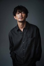 TVアニメ『ラーメン赤猫』主人公・文蔵の声を担当する津田健次郎