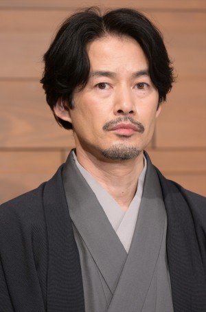 竹野内豊、『義母と娘のブルースFINAL 2024年謹賀新年スペシャル』制作発表会見に登場