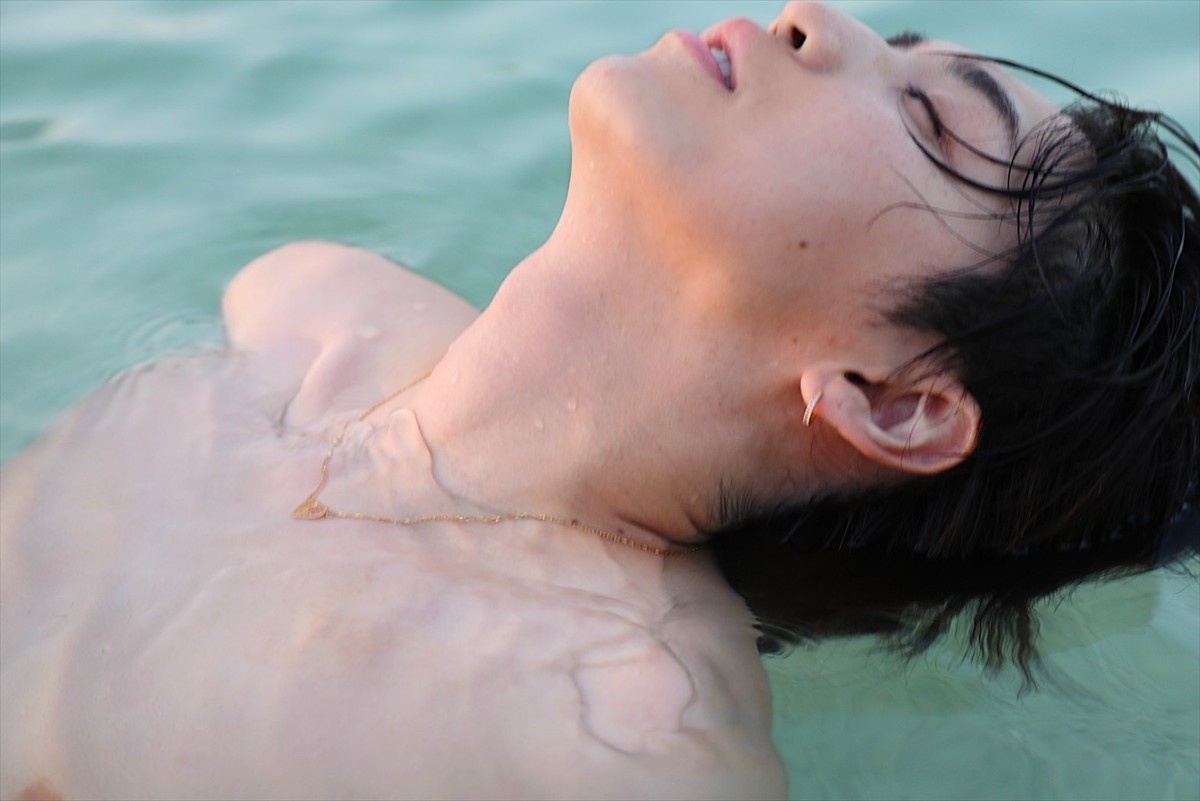 元キンプリ・岩橋玄樹、1st写真集発売決定　ドバイで撮影した“誰にも見せたことのない”新しい姿に注目