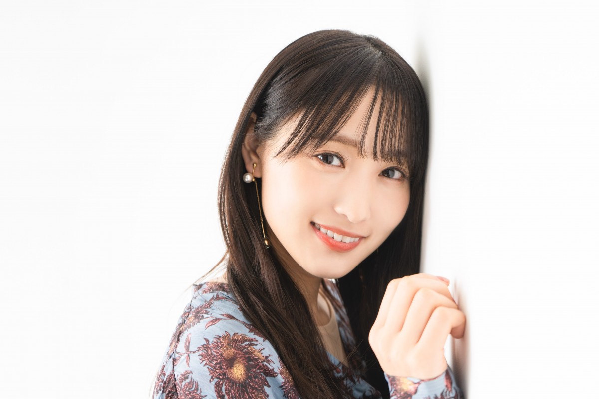 菅井友香、ソロ1年目は全力疾走「止まらずに駆け抜けたい」　櫻坂46卒業後の変化も