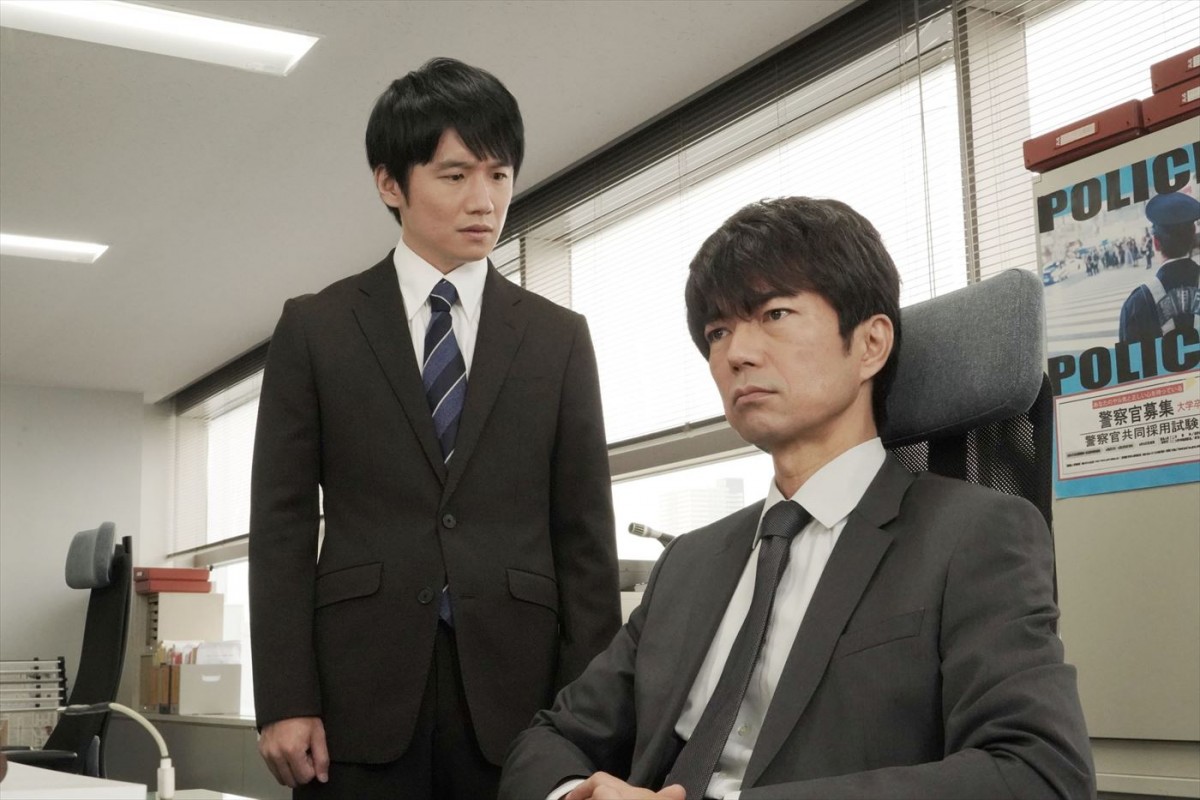 ドラマ『横山秀夫サスペンス ペルソナの微笑』(左から)主演・風間俊介、仲村トオル