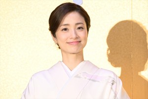 上戸彩、映画『シャイロックの子供たち』公開直前イベントに登場