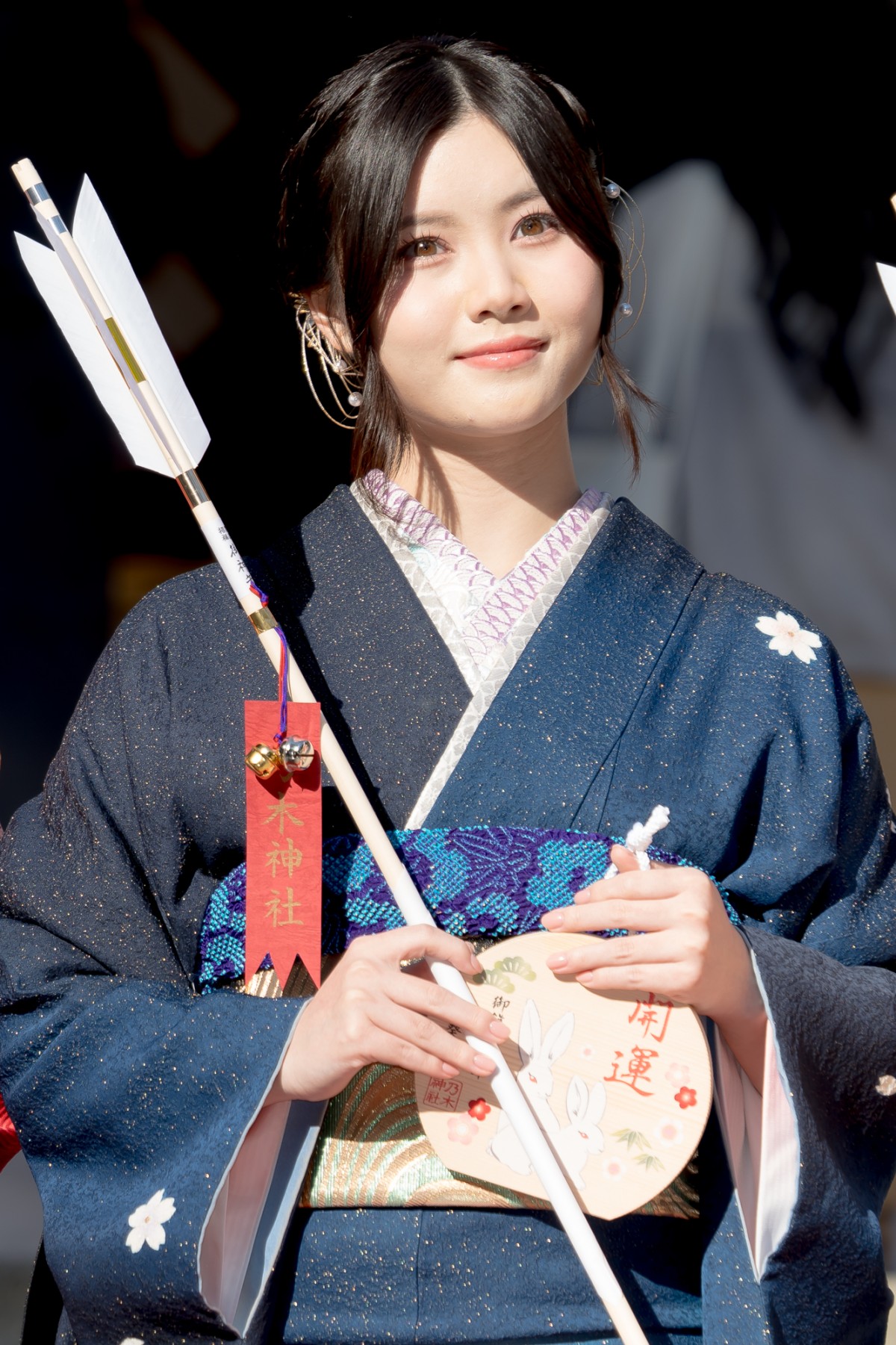 乃木坂46新成人、振り袖姿を披露　選んだ色の理由明かす　中西アルノ「齋藤飛鳥さんに憧れて」