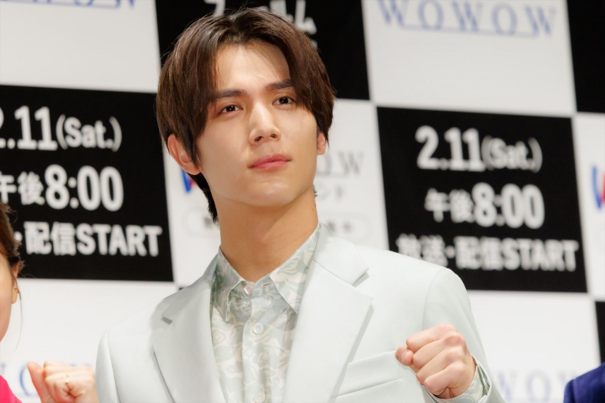 土屋太鳳、有村架純との共演「夢が叶った」　結婚発表後初の公の場　鮮やかなロングワンピース姿で登壇
