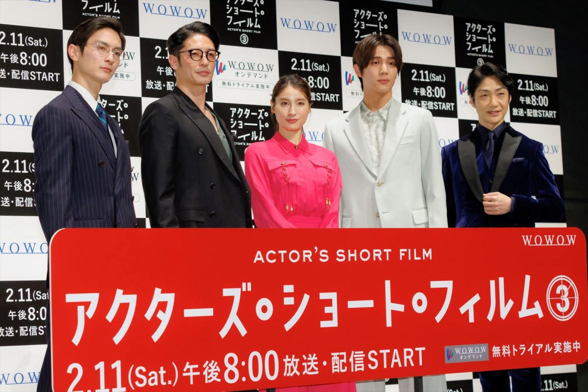 土屋太鳳、有村架純との共演「夢が叶った」　結婚発表後初の公の場　鮮やかなロングワンピース姿で登壇