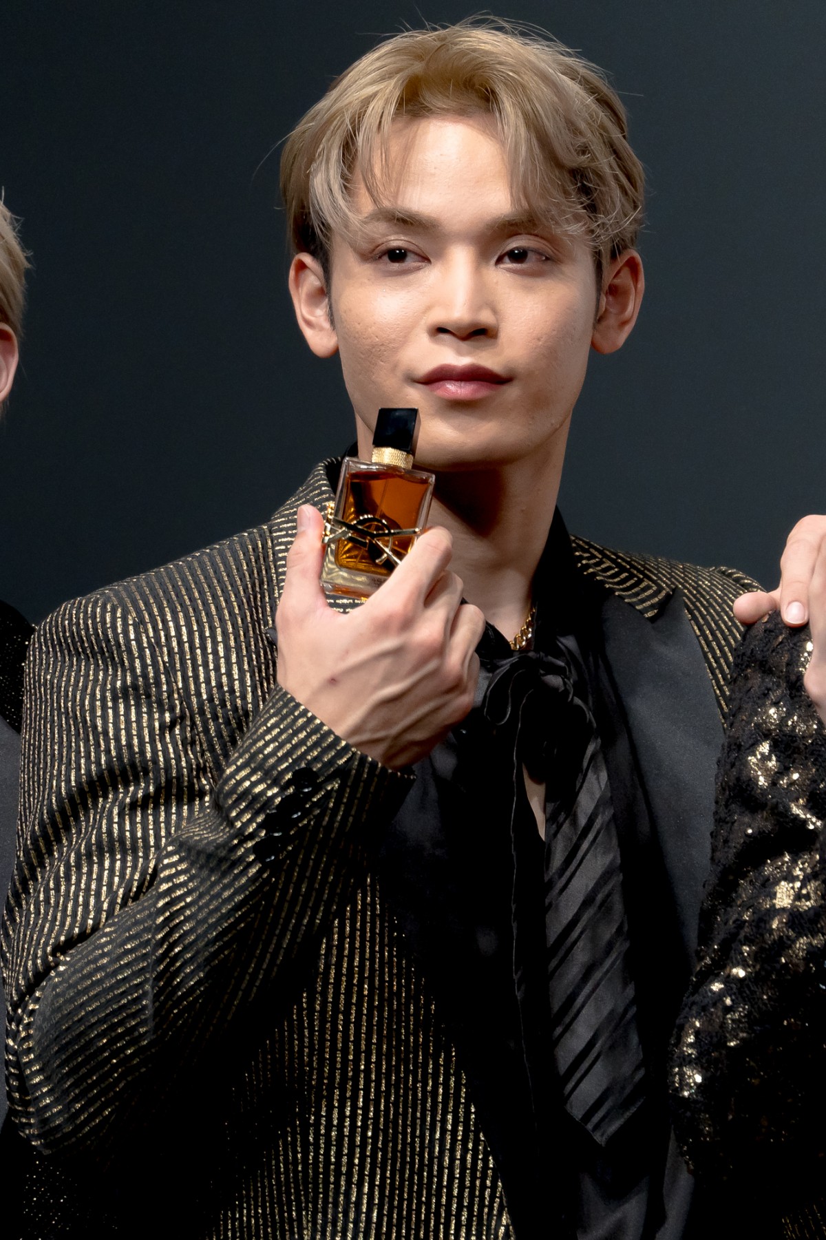 ローラ、JO1と初共演で“12人目のメンバー”に？　「いいよ〜！」とニッコリ　