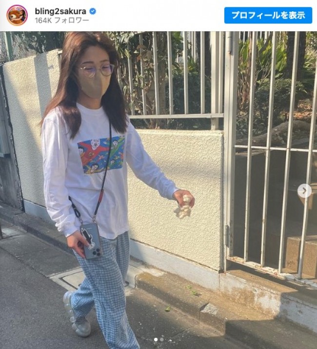 蛭子さんロンTでお出掛け ※「井上咲楽」インスタグラム