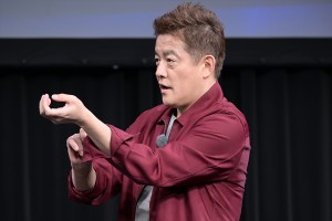 スピードワゴン・井戸田潤、『カートライダー ドリフト』正式サービス開始記念 発表会に登場