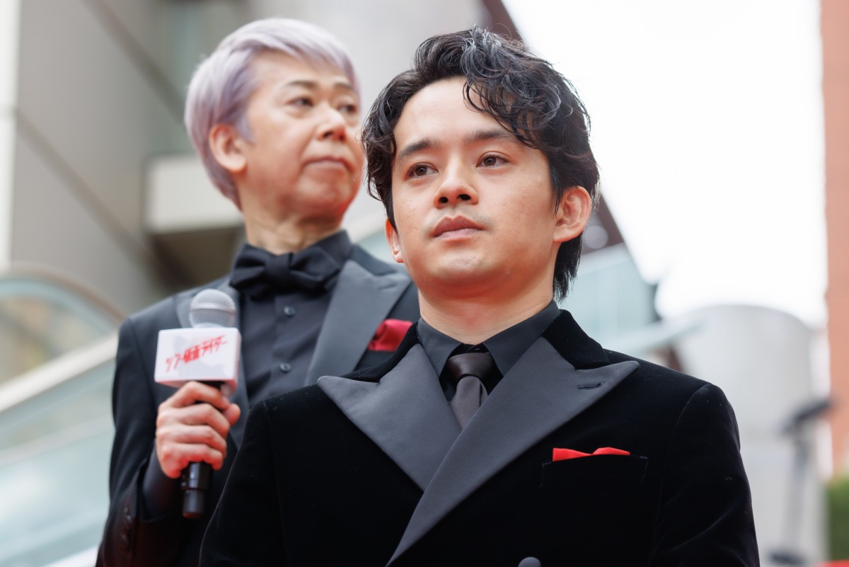 池松壮亮、『シン・仮面ライダー』「1週間前に無事に完成」報告　サプライズも予告
