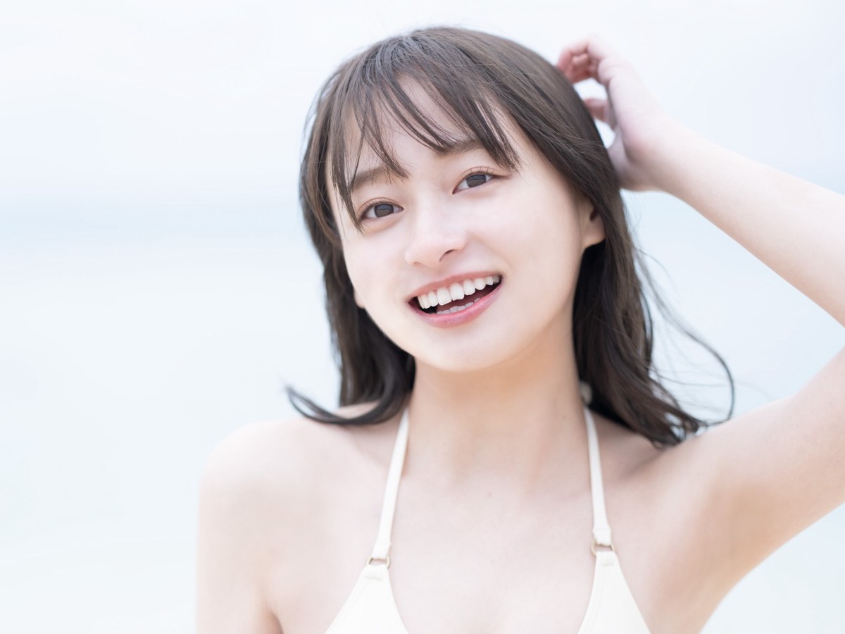 日向坂46・影山優佳、初の水着カット公開「間違いなく新しい“影山優佳