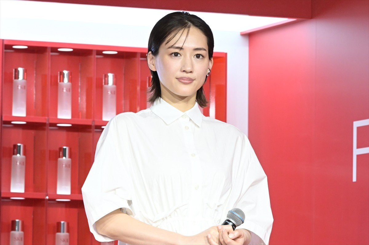綾瀬はるか、美肌の秘訣を告白　新社会人・池江璃花子選手にもエール