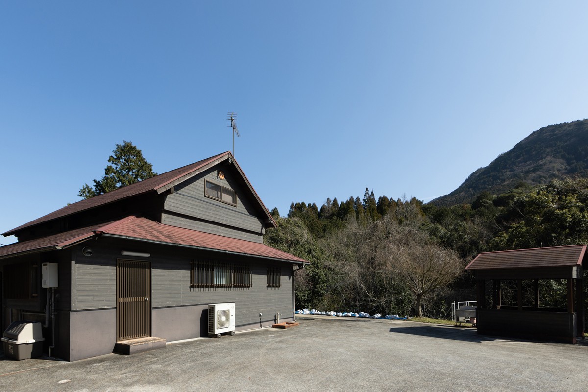 大分に“岩風呂＆BBQ小屋付き1棟貸切タイプのヴィラ”誕生！　最大10人が宿泊可能