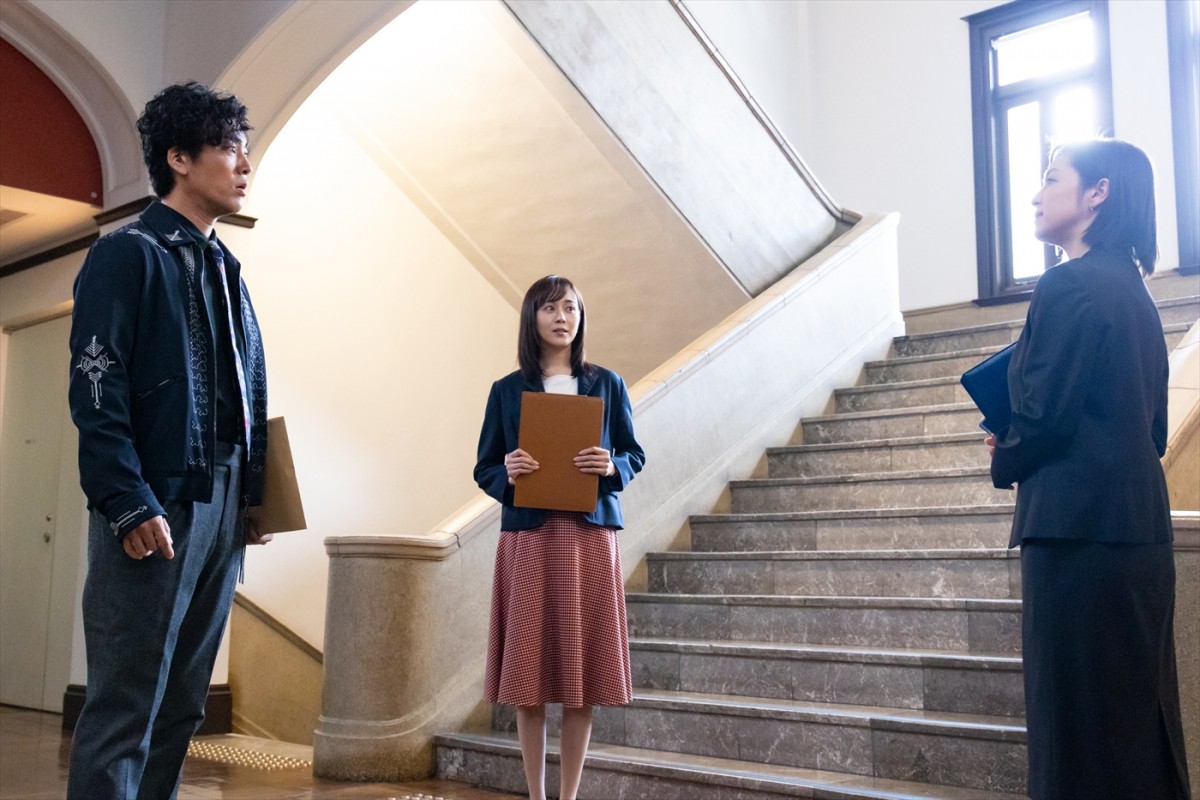 『ケイジとケンジ、時々ハンジ。』第2話　人気俳優襲撃事件が発生　スピード解決と思いきや捜査は急展開