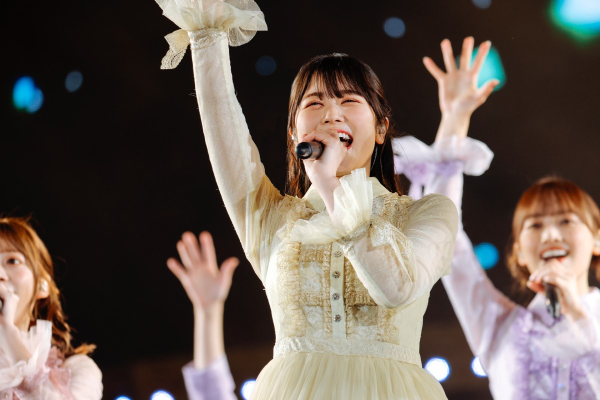 日向坂46、初スタジアムでデビュー4周年ライブ　休演の影山優佳＆山下葉留花サプライズ登場で32人全員そろう