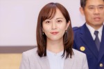 比嘉愛未、ドラマ『ケイジとケンジ、時々ハンジ。』記者会見に登場