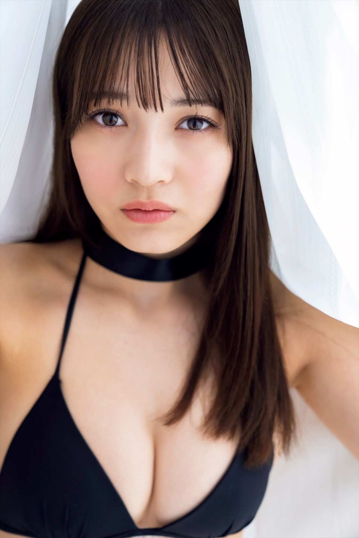 沖縄出身の注目美少女・當真あみ16歳、「週刊FLASH」グラビアに初登場