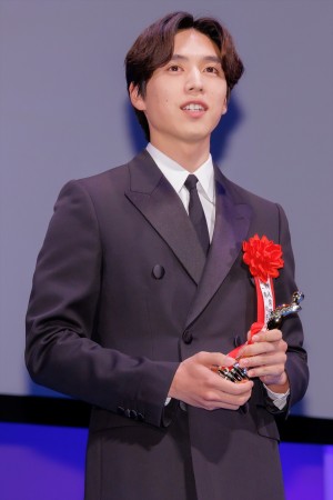 坂東龍汰、第32回日本映画批評家大賞 授賞式に登場