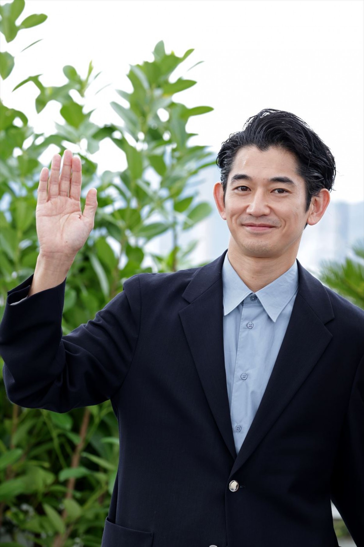 安藤サクラ、エレガントな背中見せワンピでカンヌ映画祭フォトコールへ　映画『怪物』公式会見レポート