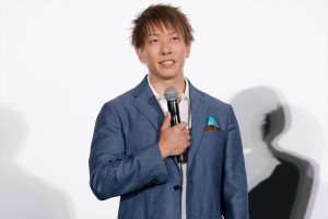 しみけん、映画『1秒先の彼』プレミア舞台挨拶に登場