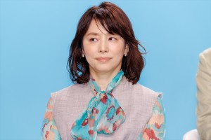 石田ゆり子、月10ドラマ『転職の魔王様』制作発表会見に登場