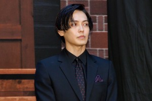 猪塚健太、映画『禁じられた遊び』完成披露イベントに登場