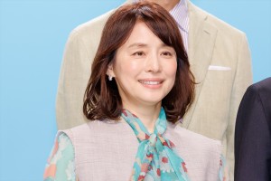 石田ゆり子、月10ドラマ『転職の魔王様』制作発表会見に登場
