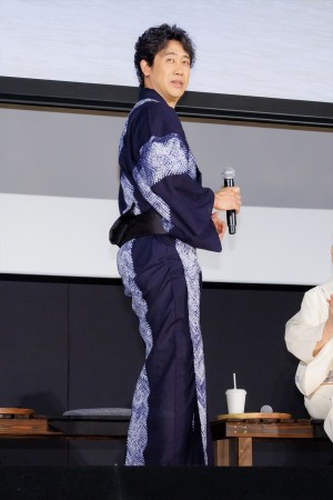 大泉洋、映画『こんにちは、母さん』完成披露試写会に登場