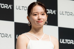 山本舞香、ULTORA／アンバサダー就任＆新CM記者発表会に登場
