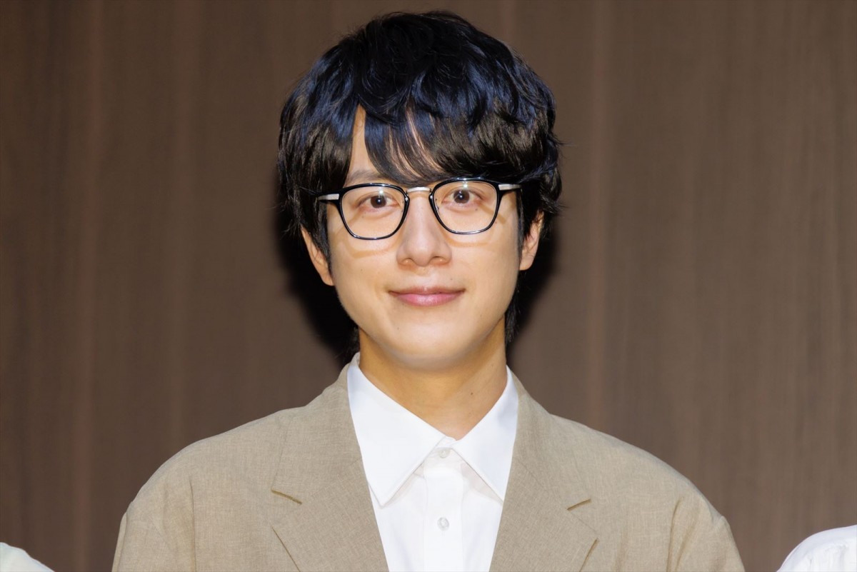 飯豊まりえ、高校生演じるシーンの多さに「学園ドラマを撮っているみたいな」