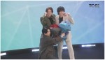 （左から）三宅健、平野紫耀、神宮寺勇太　「TOBE」公式YouTubeライブ配信より