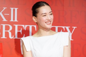 綾瀬はるか、「SK-II シークレットキーハウス」オープン記念イベントに登場