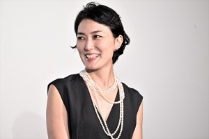 板谷由夏、映画『アナログ』完成披露イベントに登場