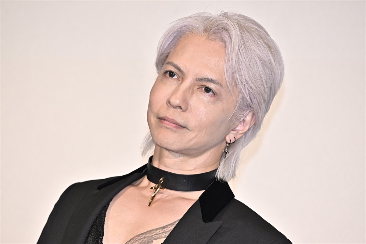 YOSHIKI、ハリウッドに名を刻む初の日本人に　HYDEとともに六本木に登場