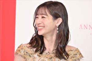 足立梨花、アニヴェルセル 表参道リニューアルオープン発表会に登場