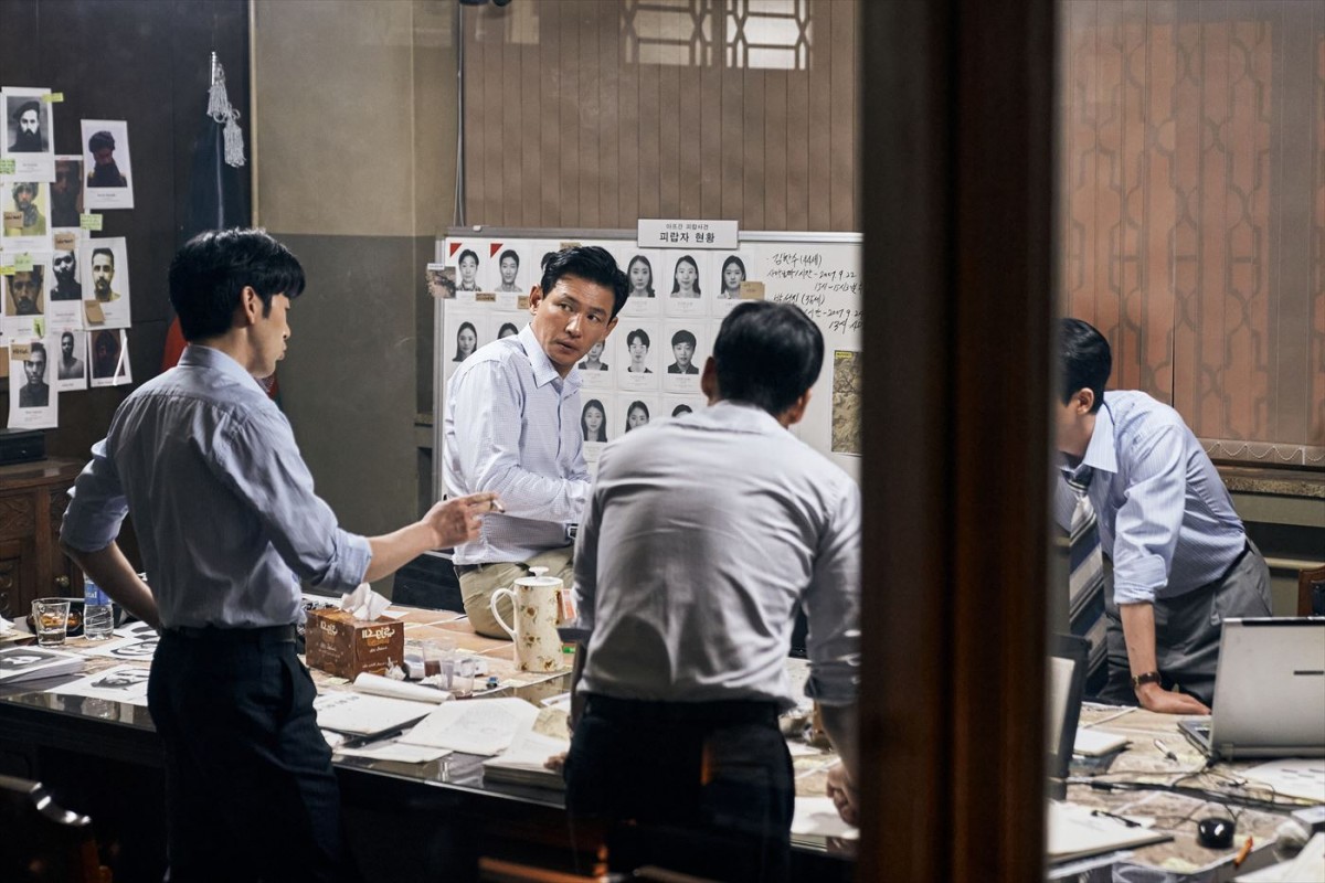 ファン・ジョンミン、本日誕生日！　ヒョンビンと初共演した映画『極限境界線　救出までの18日間』予告＆場面写真解禁