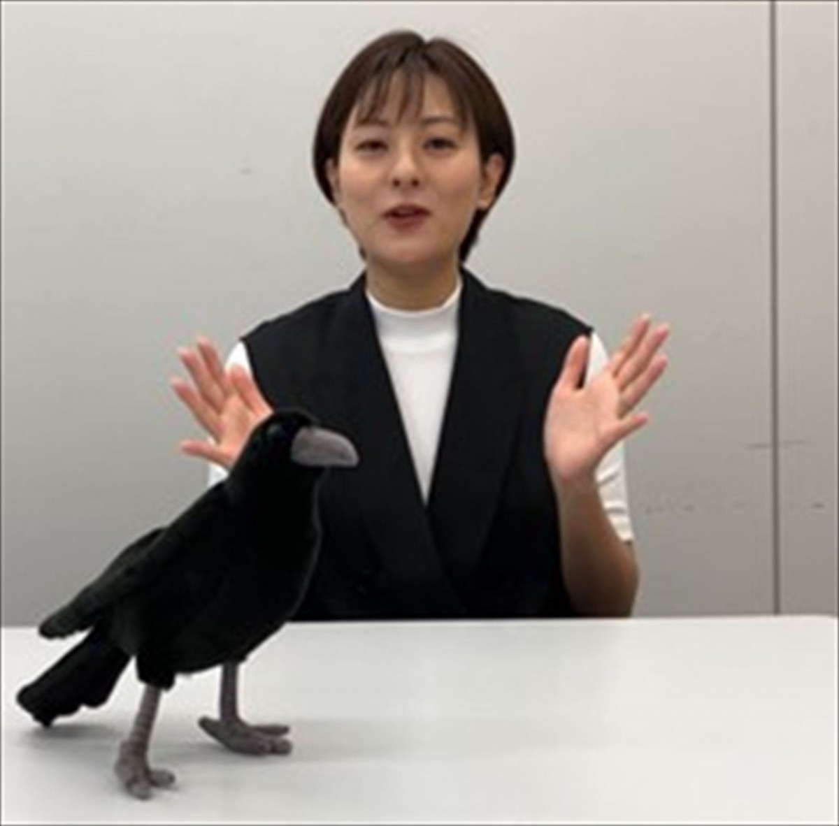 金曜ロードショーが黒ずくめに？　2週連続放送『劇場版名探偵コナン』、徳島えりかアナが見どころ語る　特別映像も放送決定