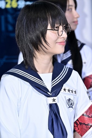 新しい学校のリーダーズ・SUZUKA、『バラバラ大作戦』10月新番組発表 記者会見に登場