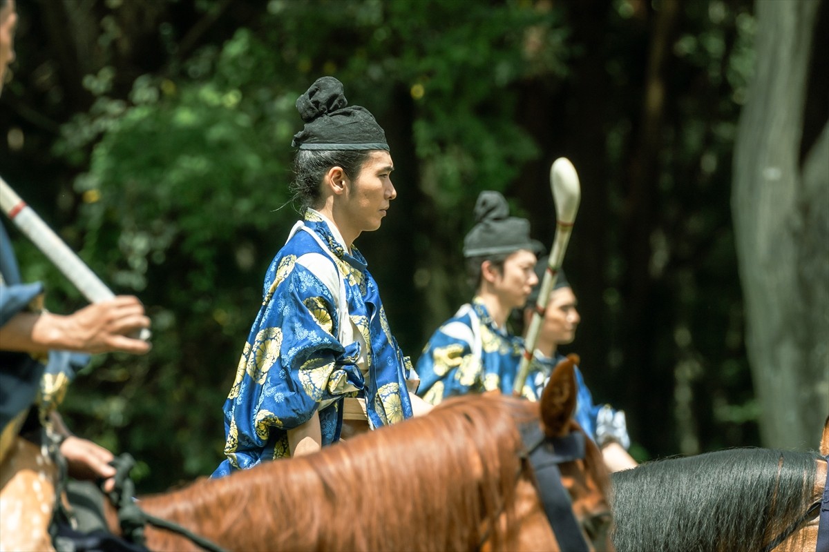 吉高由里子主演大河ドラマ『光る君へ』撮影快調！　柄本佑の華麗な「打毬」カット公開