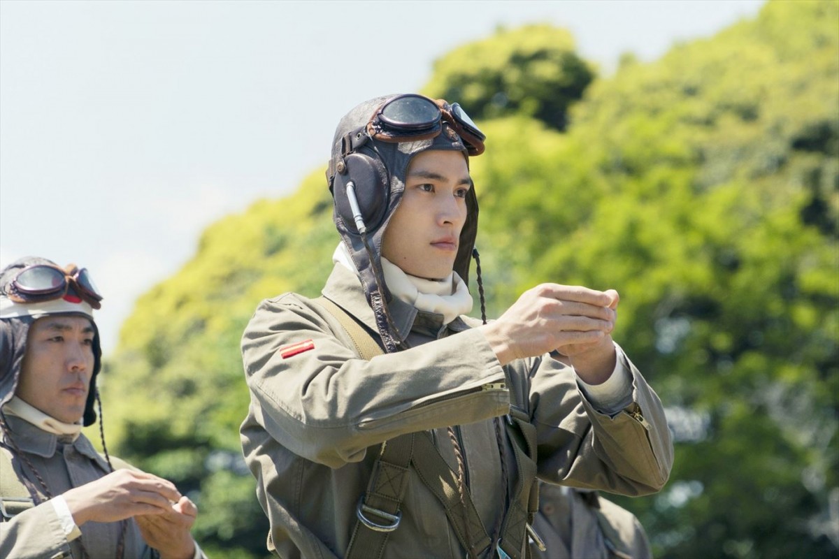 福原遥×水上恒司『あの花が咲く丘で、また君と出会えたら。』、コメント＆メイキング入り幕間映像＆場面写真到着